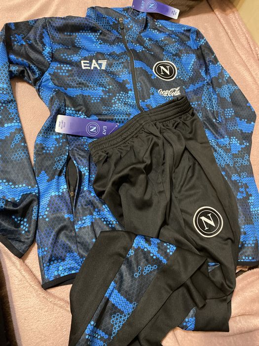 Bluza si pantaloni