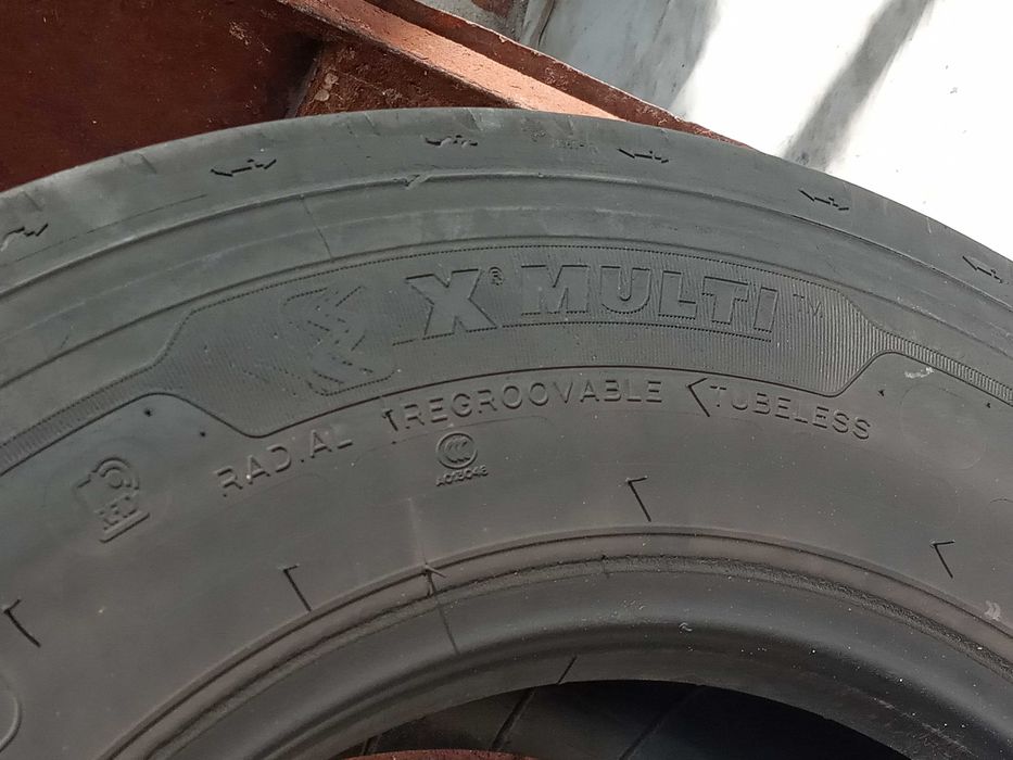 2 товарни гуми 205/75R17.5 Michelin Multi Z 124/122M M+S 14PR DOT2020