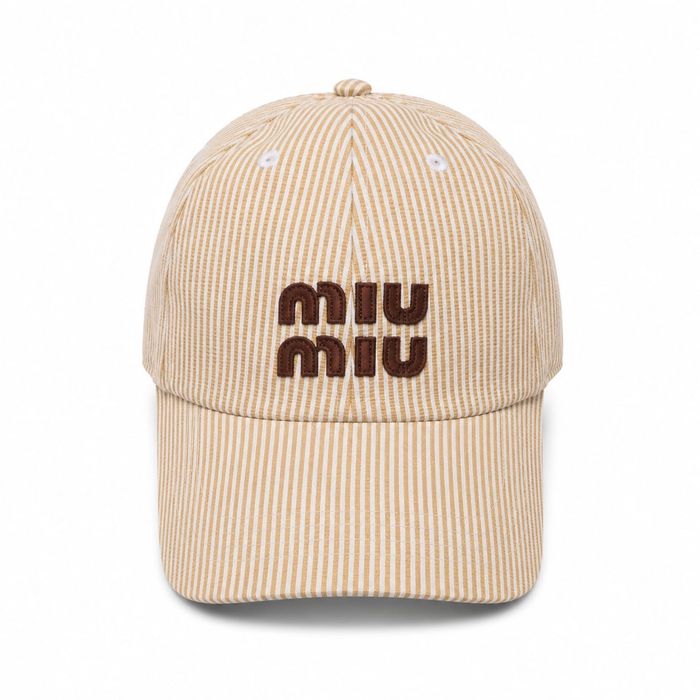 Дамска шапка Miu