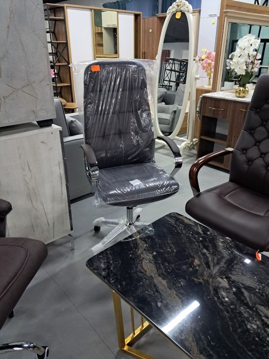 Офисни кресло Кроват Шкафкупе Кухонный Уголок Стол Стул Сейф Лофт