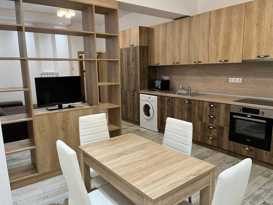 Продава се Тристаен апартамент в София, Лозенец - 106 кв.м за 1765 €/кв.м - Снимка #2