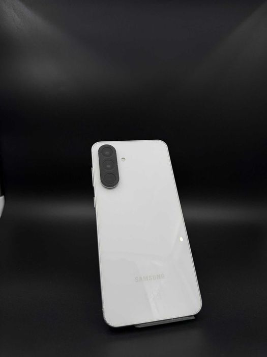 Dracula Amanet: Samsung A56 5G, 128Gb/8Ram.