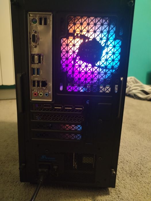 Calculator gaming RTX 3060ti I7 11700F Negociabil