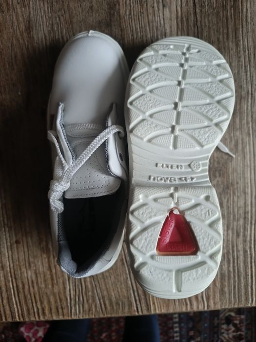 Защитни обувки, работни обувки