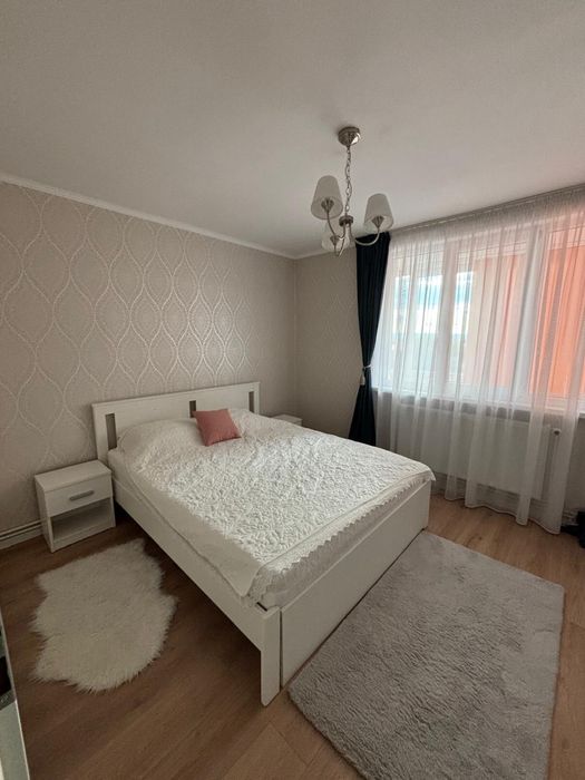 Apartament de inchiriat - zona Poli 2