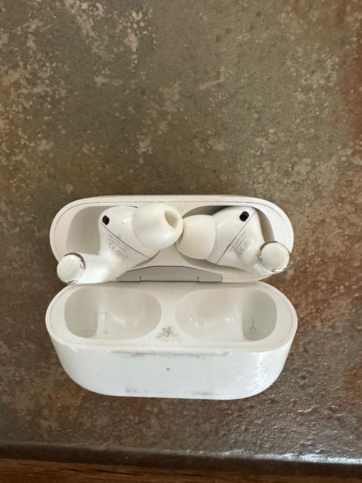 Airpods Pro MagSafe