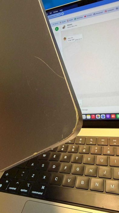 iPad Air gen 5, ecran spart, buton power lovit