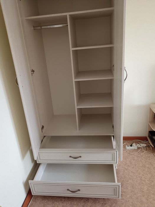 Шкаф платной б/у