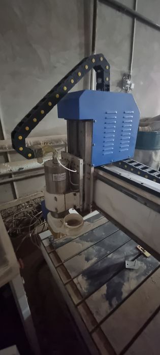 Rover stanok sotiladi ishlatilmagan ish stoli 3 metrga 1.30sm