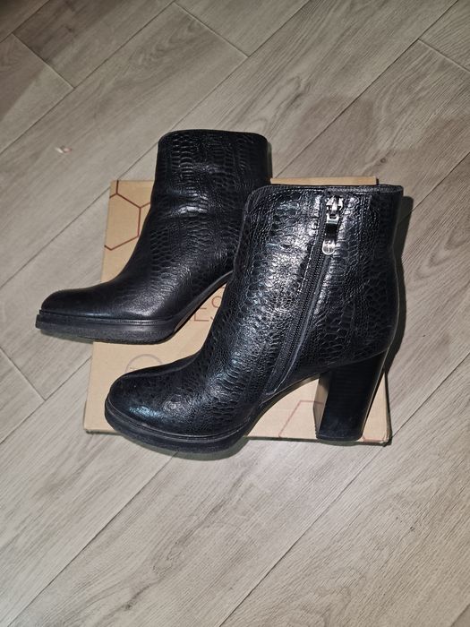 Продам зимние сапоги