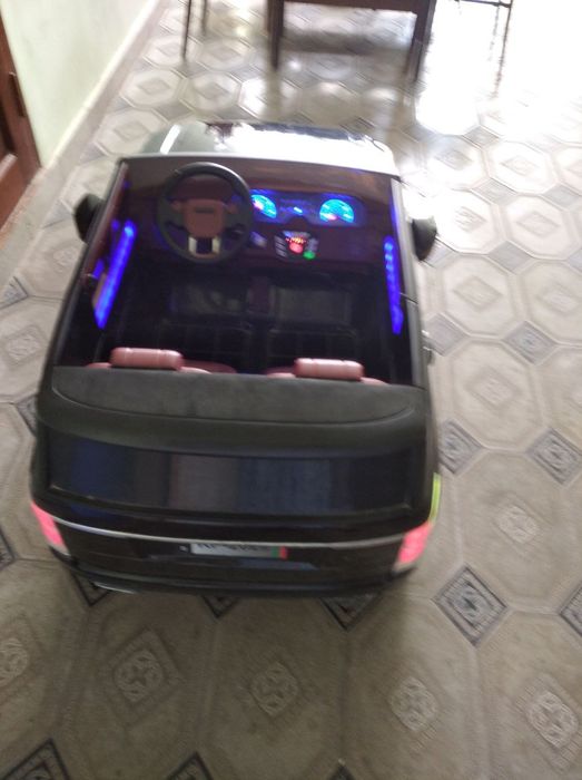 Детская машинка с пультом