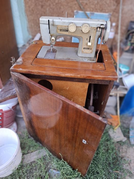 Швейная машина Чайка 3. Б/у