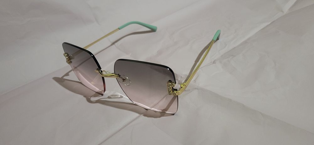 Очки солнцезащитные