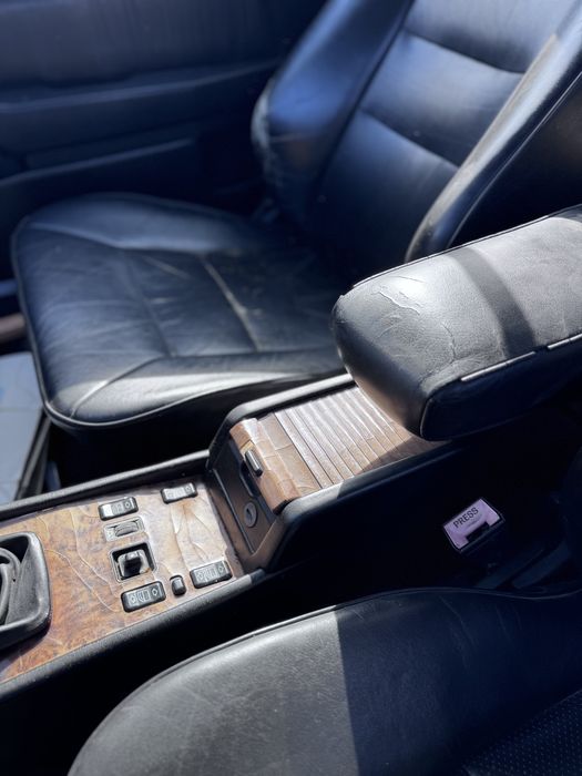 Mercedes W124 coupe 200CE