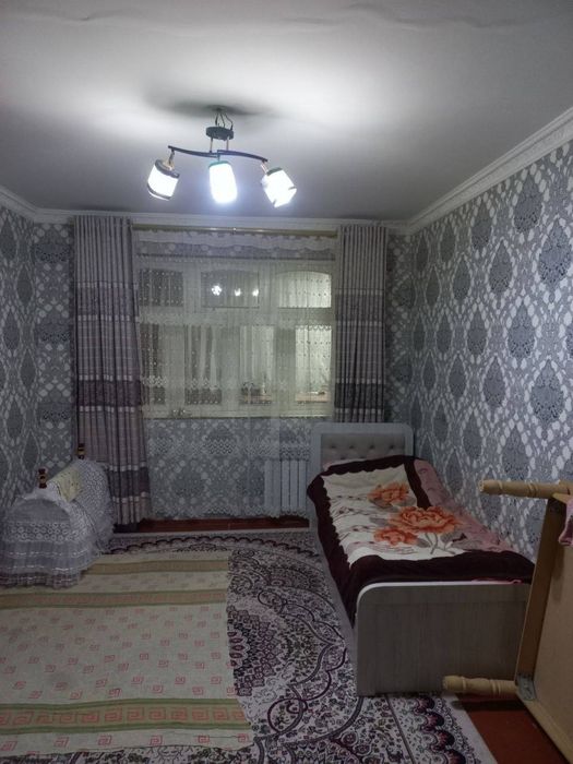 Chirchiq shahrida uy sotiladi