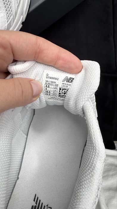 Продам кроссовки new balance