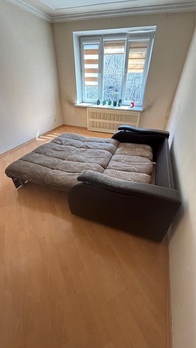 Диван в зал продам. Комплект две штуки