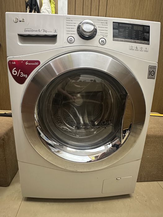 Стиральная машина с сушкой LG F12A8CDP (6 кг / 3 кг)