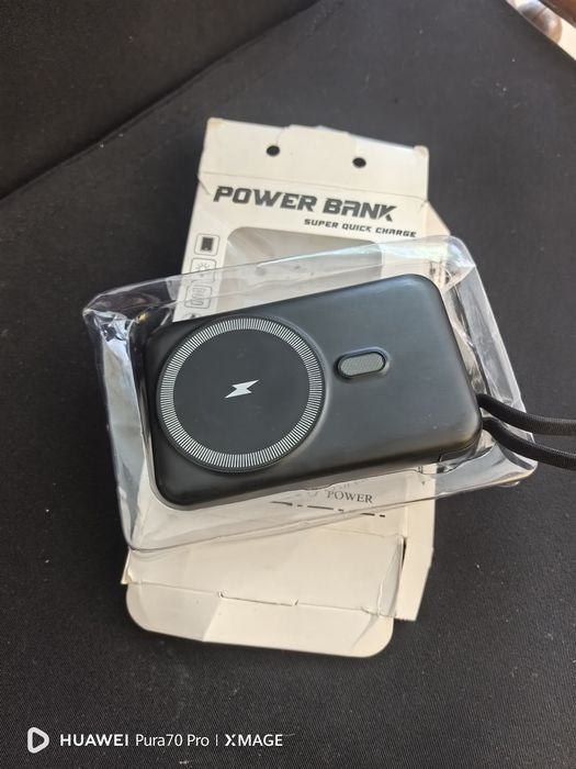 Външна батерия (Power Bank) модел HX100M4 с капацитет от 10800mAh.