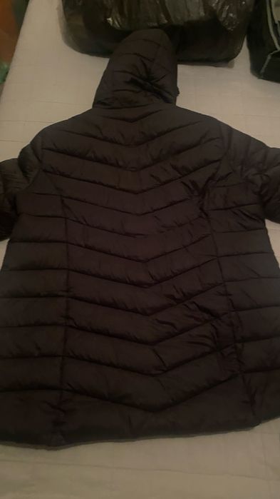 Продавам дамско , зимно яке