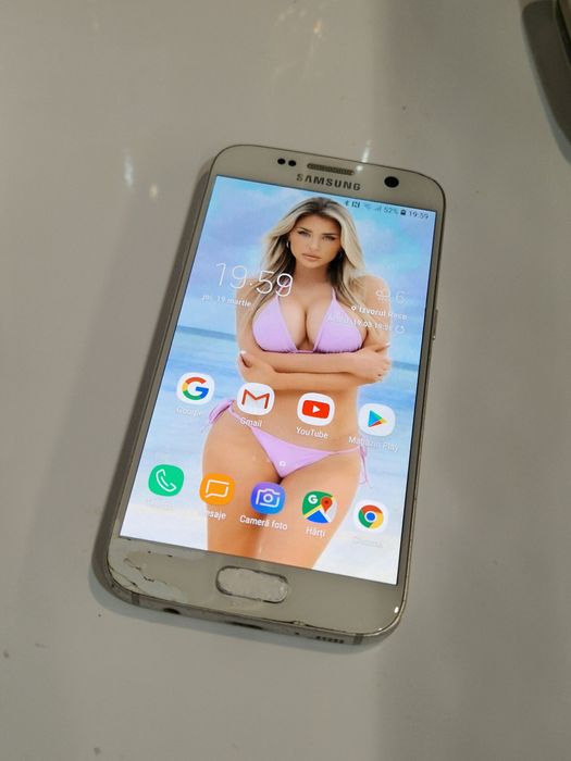 Telefon Samsung S7 cu spatele fisurat