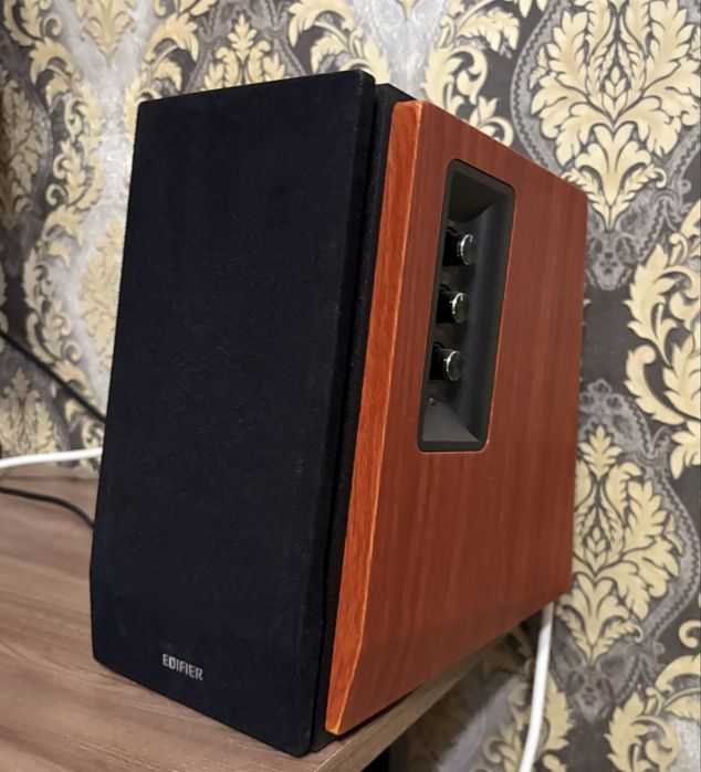 Колонки Edifier R1700BT