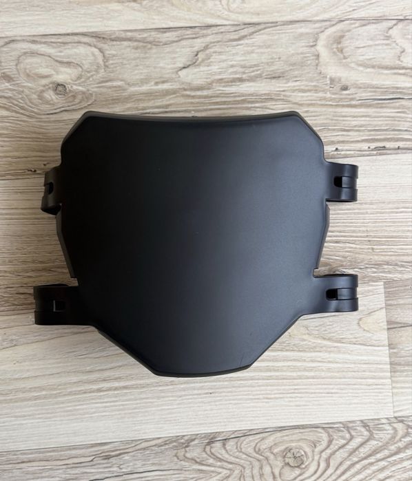 Font plate surron