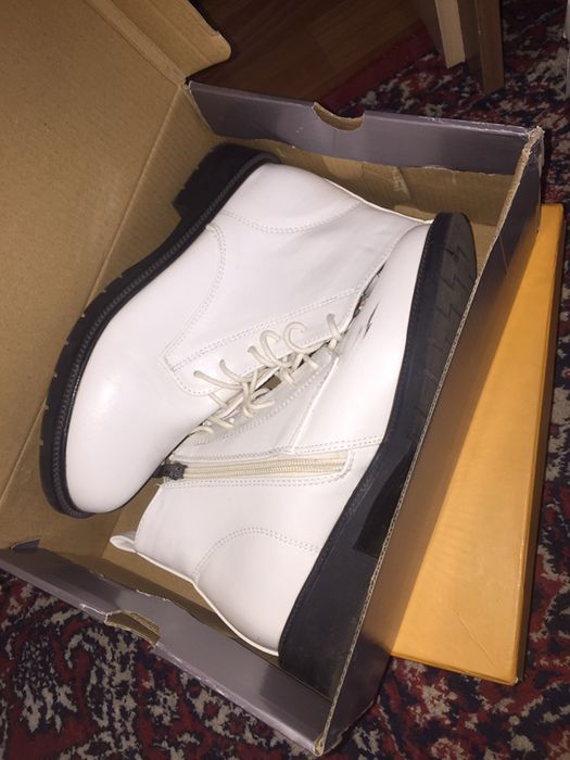 Белые ботиночки