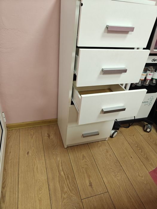 Скрин с 5 чекмеджета