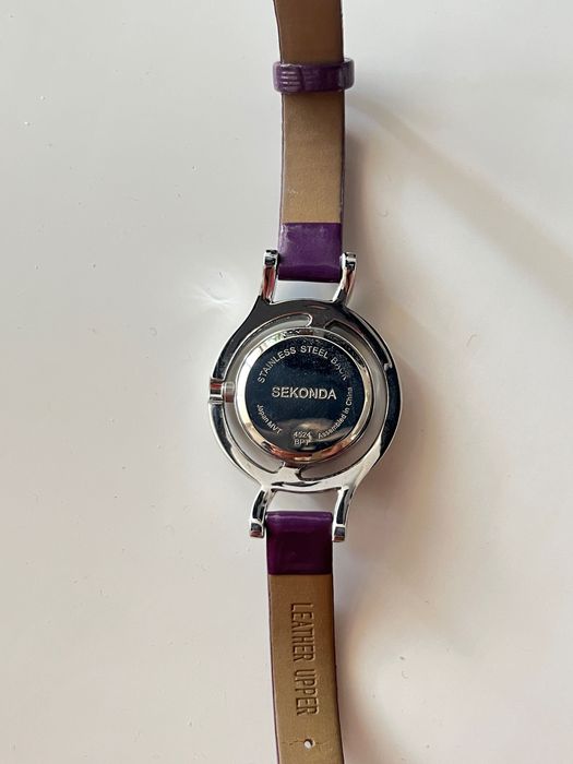 Часовник Sekonda с камъни Swarowski