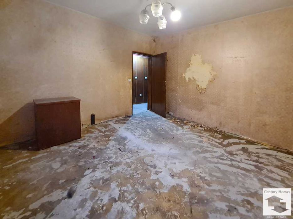 Продава се Тристаен апартамент в Велико Търново, Бузлуджа - 76 кв.м за 1020 €/кв.м - Снимка #1