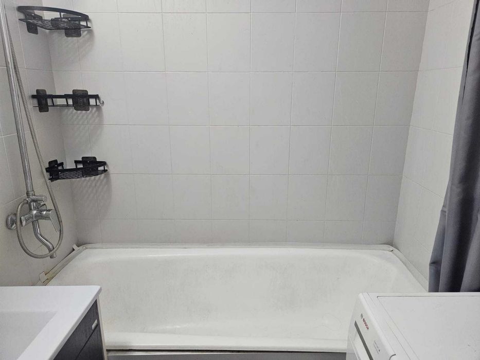 Продам 3 комнатную на 8 микрорайоне