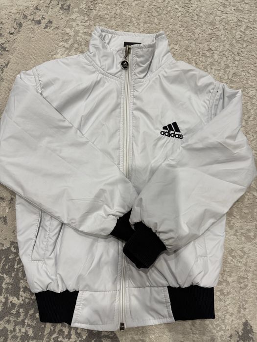 Продам ветровку на мальчика