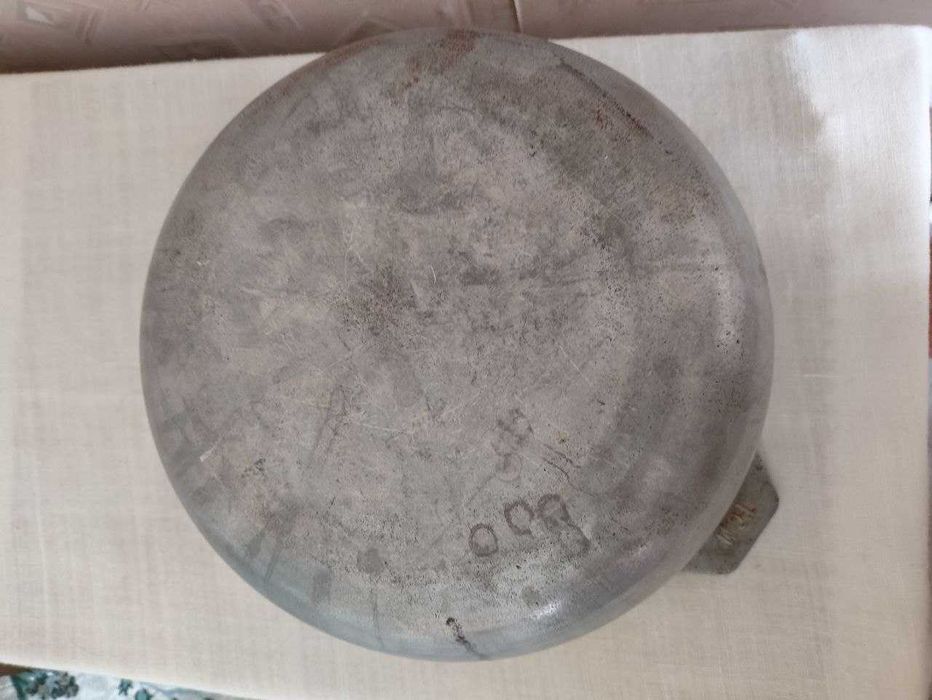 Казан  вместимость 8л