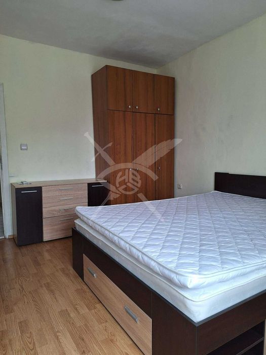 Двустаен апартамент - кв. Тракия - 11873821