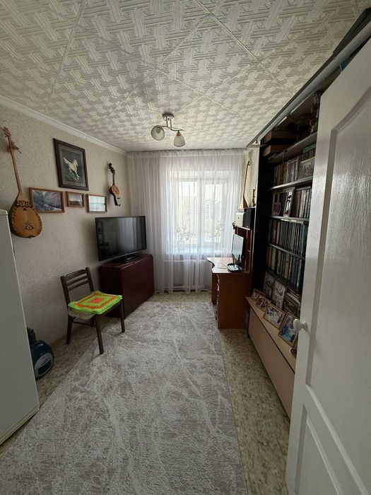 продам 4комнатную квартиру