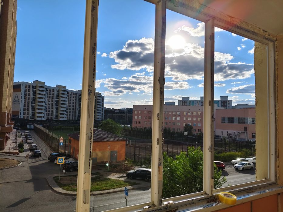 Продаю окна с балкона