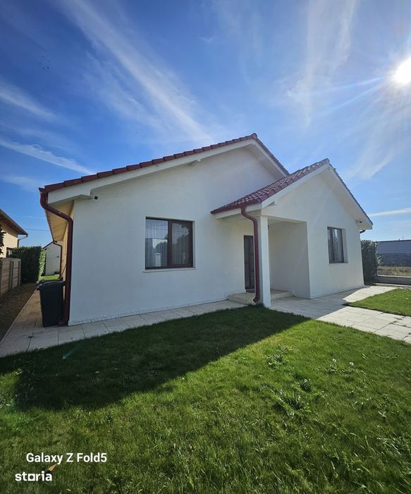 Casa Modernă De Închiriat În Sântandrei – 900 €/Lună, Negociabil!