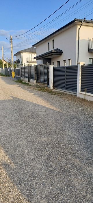 Garduri din panouri stil jaluzele, sipca metalica, tabla, plasa si BCA