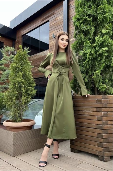 Платье женское праздничное