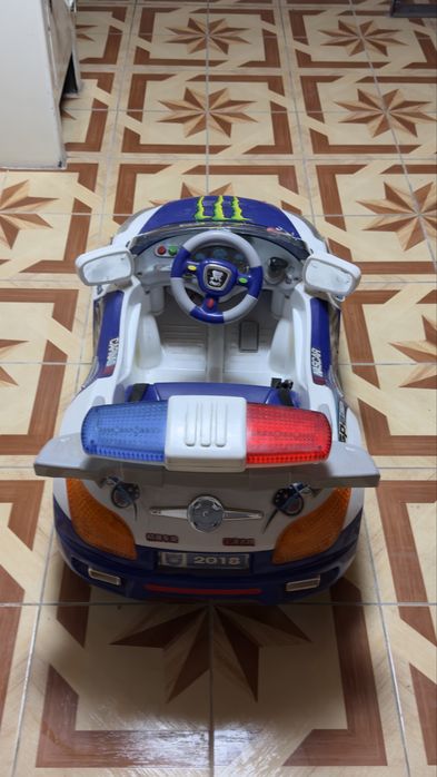 Машина на радиоуправлении