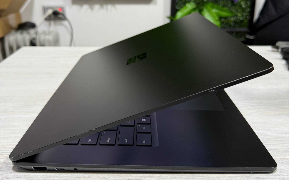 Microsoft Surface Laptop 4 15" 2,5K Сенсор Core i7-1185G7 32GB/1-TR