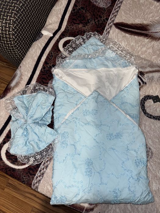 Продам конверт на выписку в отличном состоянии