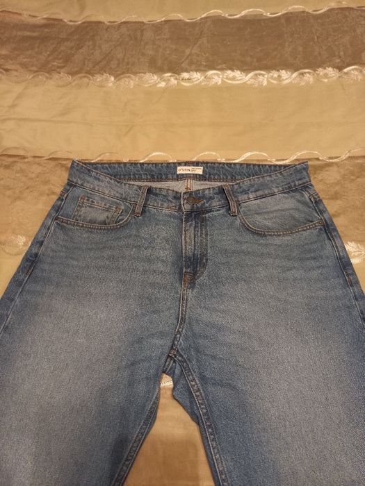Продам мужские джинсы