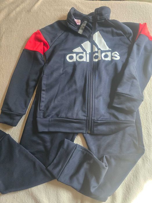 Детски екип адидас 128 paзмер