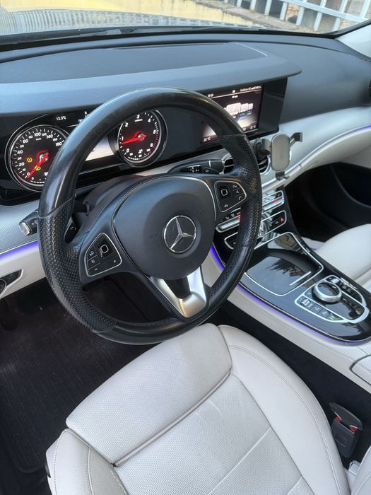 Proprietar Mercedes E220D 194Cp motor 1998cm euro 6 an 10/2016