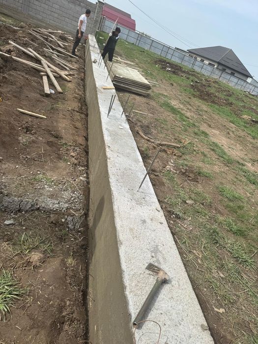 Заливаем фундамент и строим дома