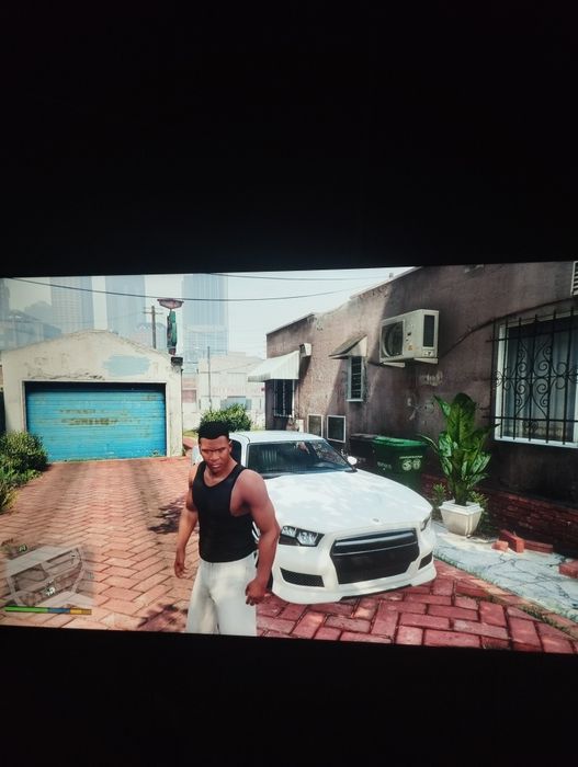 Playstation 4 yaxshi holatda