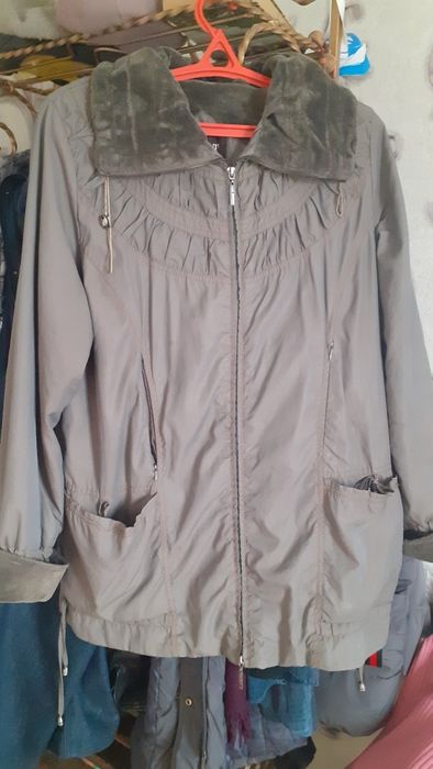 Ветровки женские