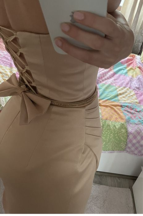 Официална рокля с корсет